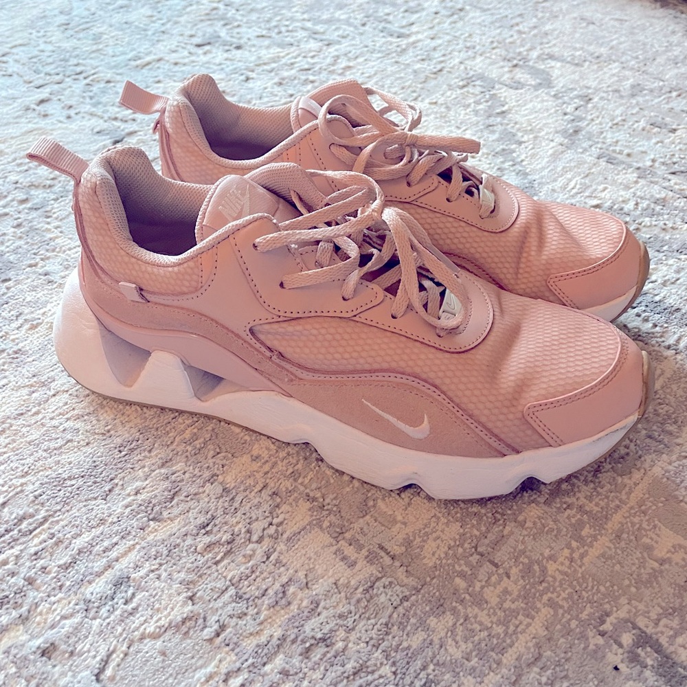 Cute Pink Nike’s